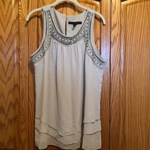 WHITE HOUSE BLACK MARKET EMBELLISHED TOP SZ L GRAY